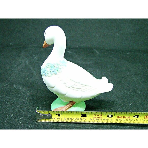 Vintage Ceramic White Duck Salt Pepper Shaker Decorative Flowers 3.5x3" Single - Picture 9 of 10